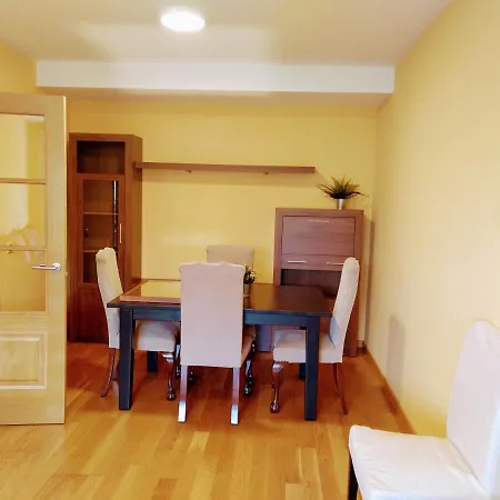 Homes By Del Abuelo Feriehus *