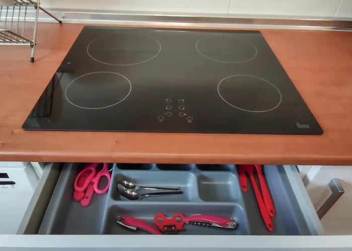 Homes By Del Abuelo *